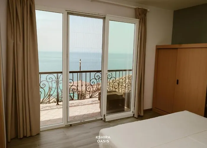 Kshira Oasis - Boutique Beachfront & Restaurant Qeparo