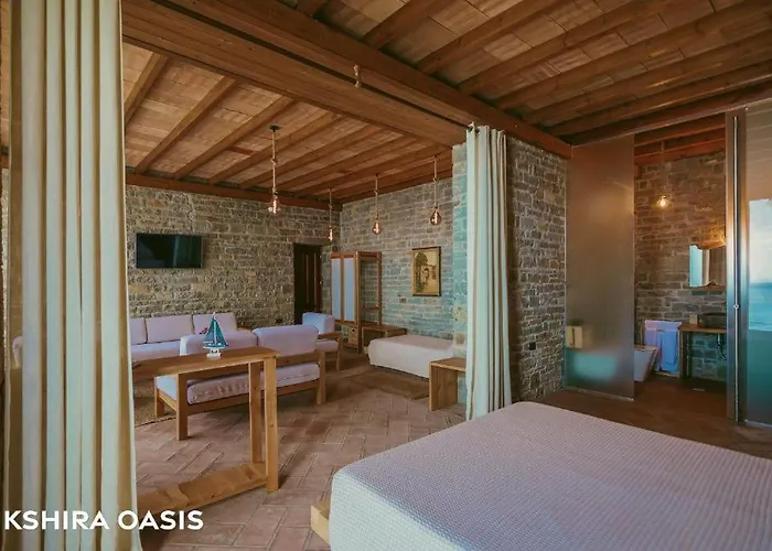 Kshira Oasis - Boutique Beachfront & Restaurant Hotel Qëparo