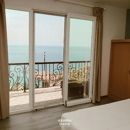 Kshira Oasis - Boutique Beachfront & Restaurant 체파로