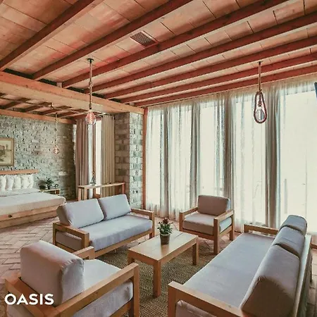 Kshira Oasis - Boutique Beachfront & Restaurant 호텔 체파로