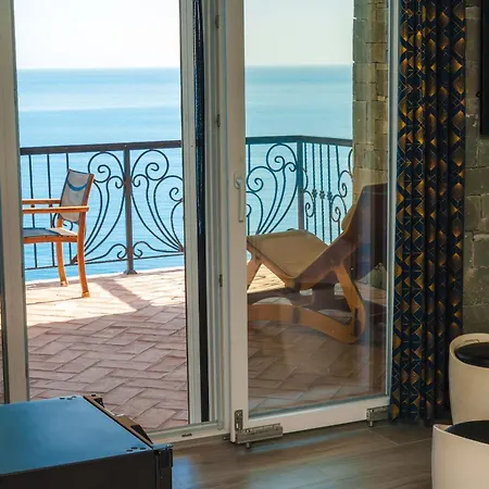 Kshira Oasis - Boutique Beachfront & Restaurant Hotel Qeparo
