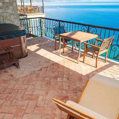 Hotel Kshira Oasis - Boutique Beachfront & Restaurant Qeparo