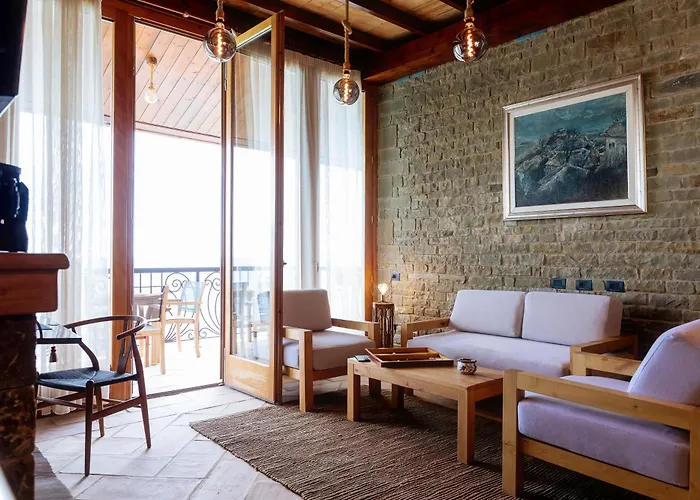 Kshira Oasis - Boutique Beachfront & Restaurant Отель Кепаро